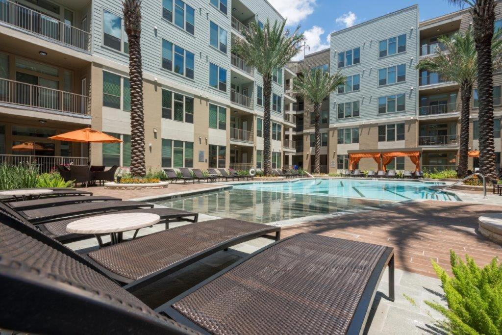 Luxury 1Br Condo Wbalcony - Galleriariver Oak 휴스턴 외부 사진